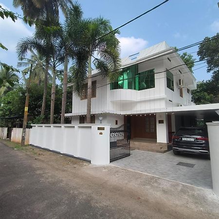 White House Villa Thrissur Esterno foto