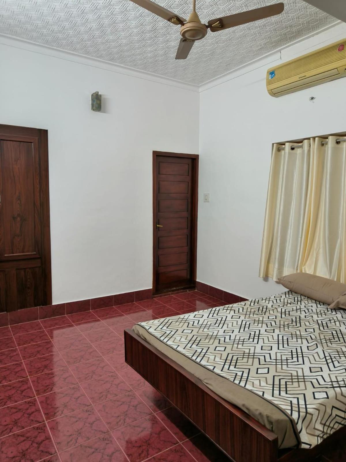 White House Villa Thrissur Esterno foto